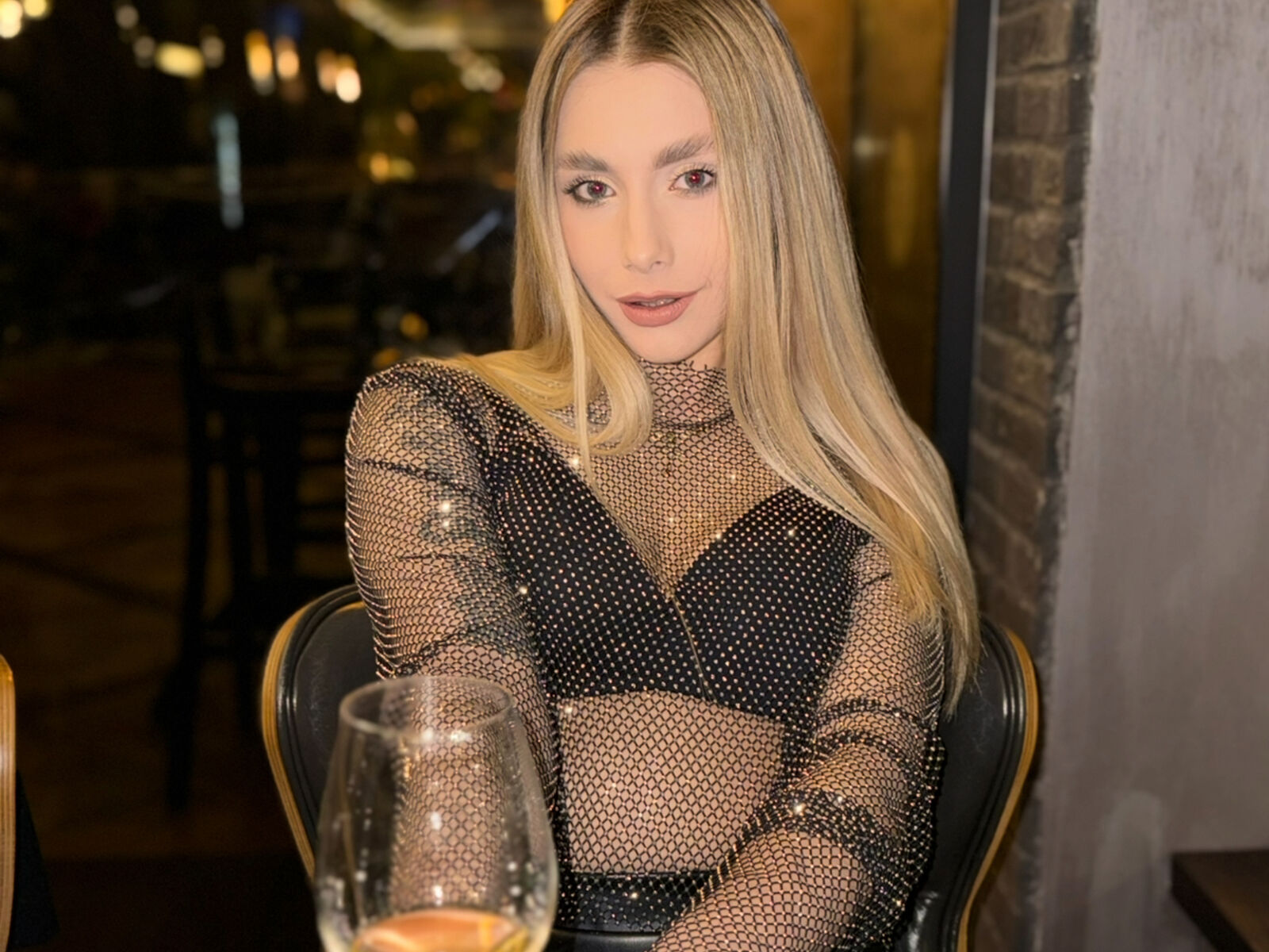 Free Naked AdelWhisper