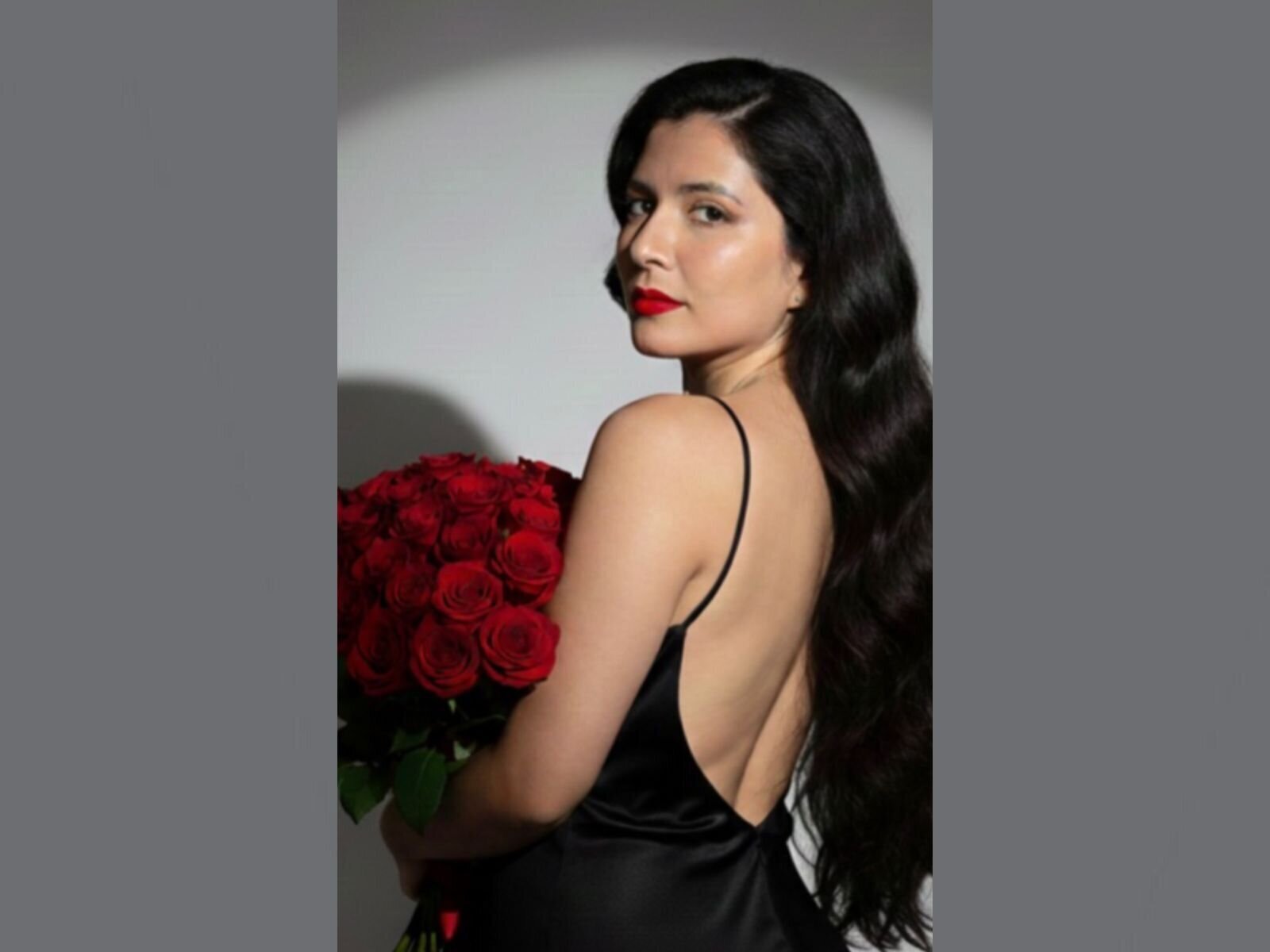 Free Naked MonseMyers